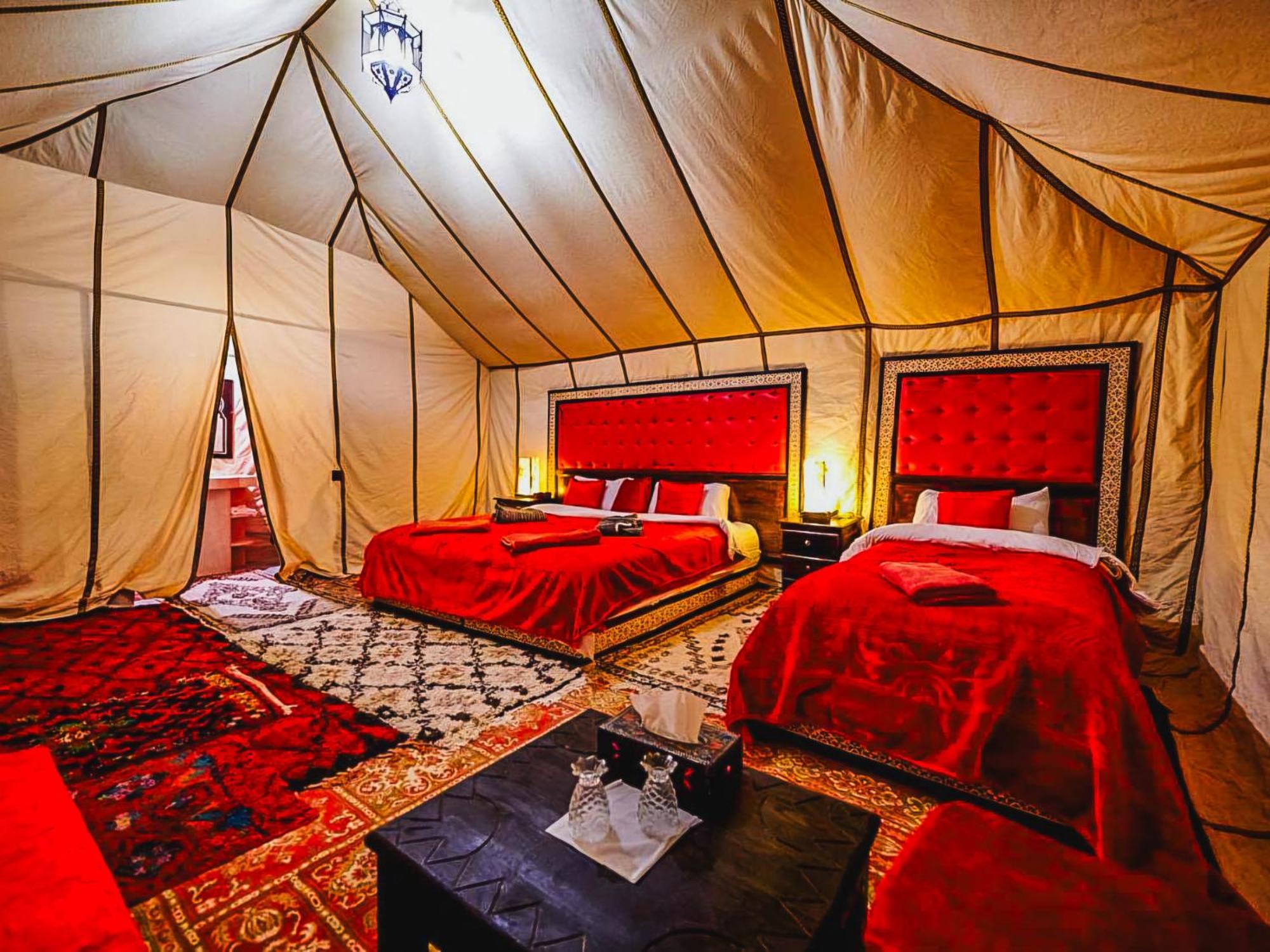 Отель Sahara Deluxe Camp Мерзуга Экстерьер фото