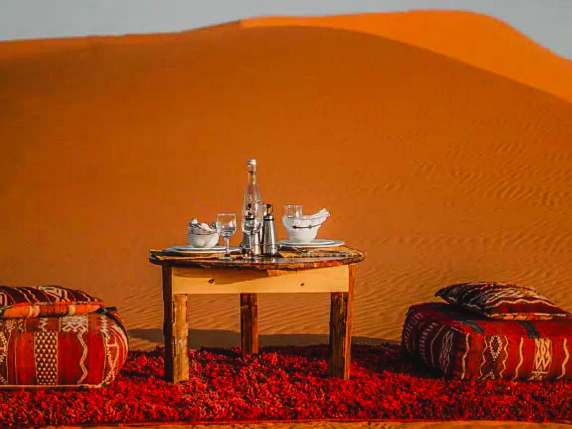 Отель Sahara Deluxe Camp Мерзуга Экстерьер фото