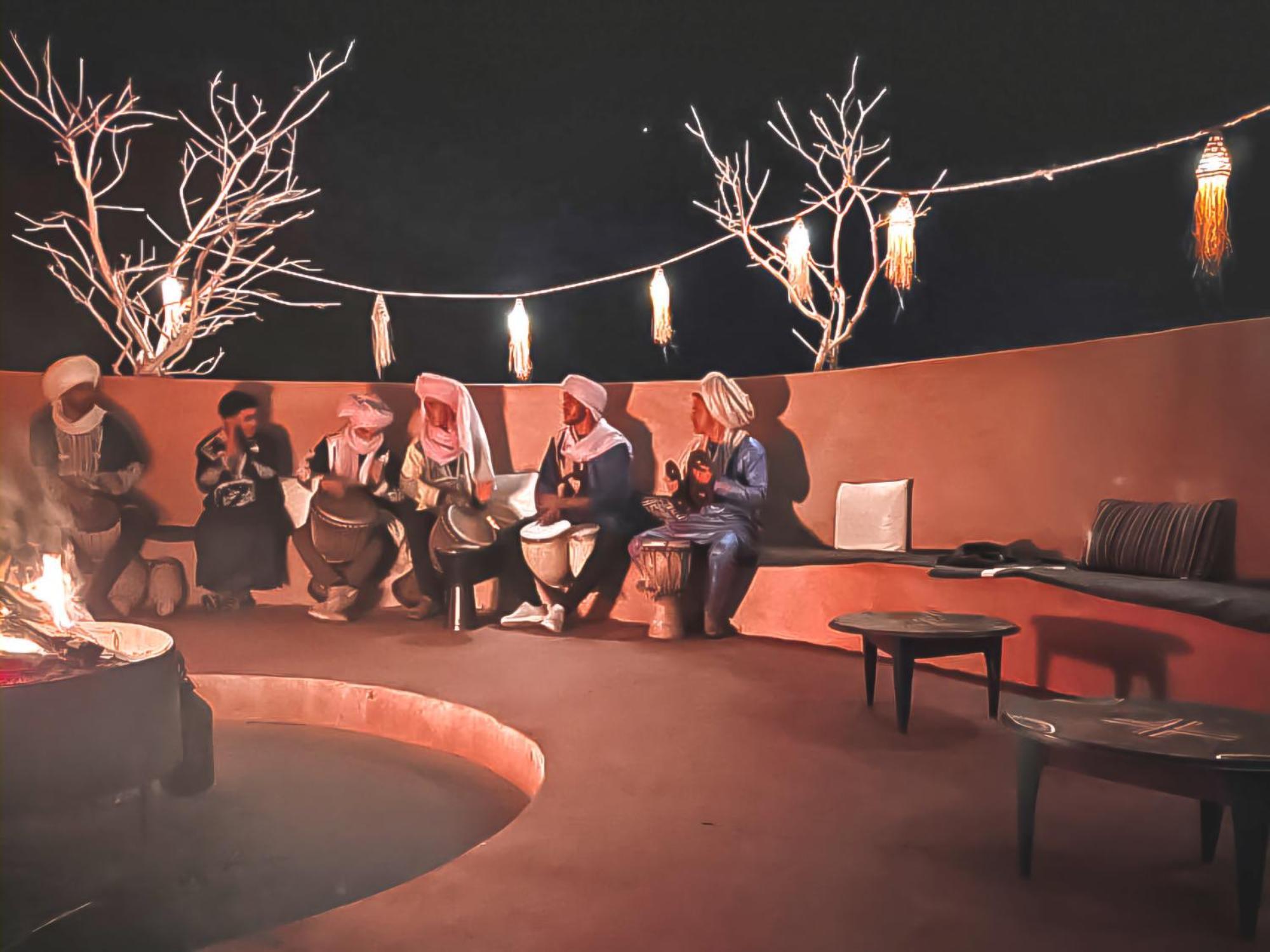 Отель Sahara Deluxe Camp Мерзуга Экстерьер фото
